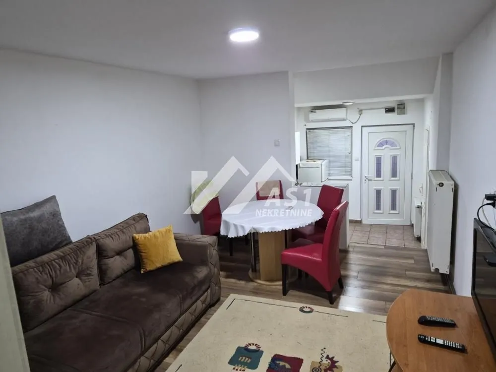 Izdavanje, jednosoban stan, 40m², Podbara, Novi Sad Sve Podlokacije