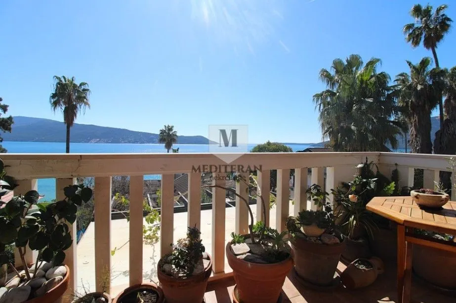 Sale, house, 240m², Centar, Herceg Novi