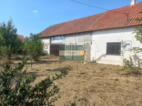 Sale, house, 219m², Medjulužje, Mladenovac - image 10