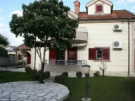 Izdavanje, kuća, 200m², Donja Gorica, Podgorica - image 9