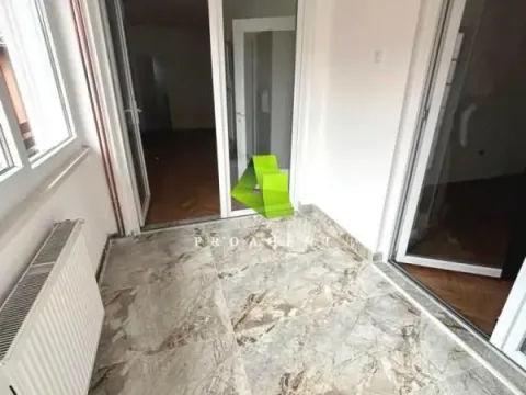 Izdavanje, poslovni prostor, 80m², Pantelej, Niš - image 9