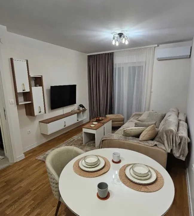 Izdavanje, jednosoban stan, 45m², Zabjelo, Podgorica