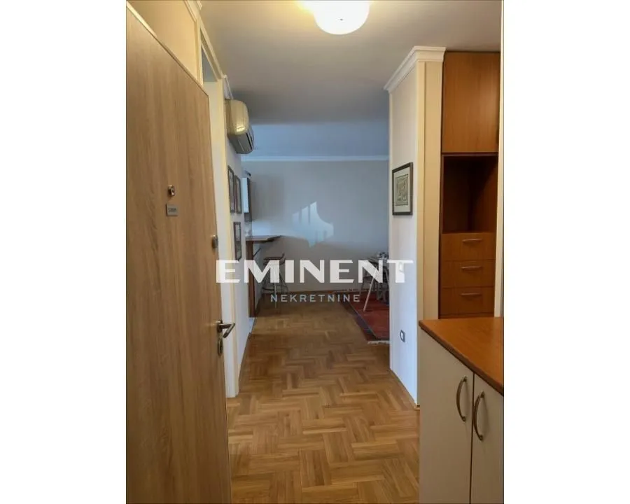 Izdavanje, trosoban stan, 90m², Arena, Novi Beograd Sve Podlokacije