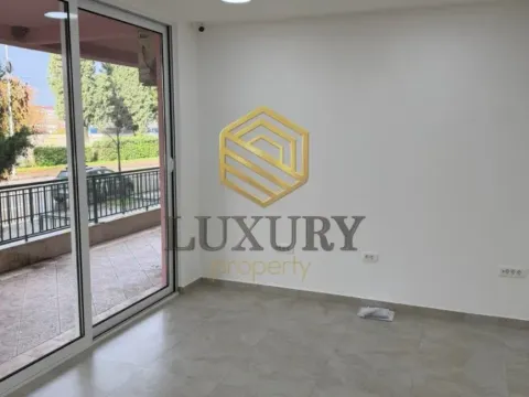 Izdavanje, poslovni prostor, 57m², 1 maj, Podgorica - image 3