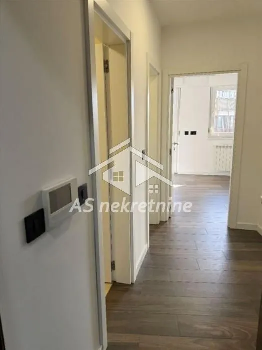 Rent, four bedroom apartment, 80m², Savski Venac, Beograd