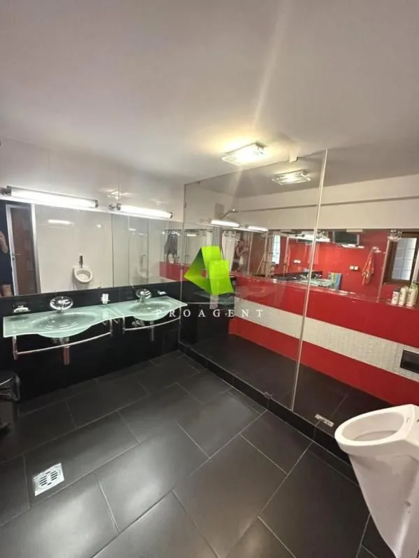 Rent, office space, 200m², Medijana, Niš