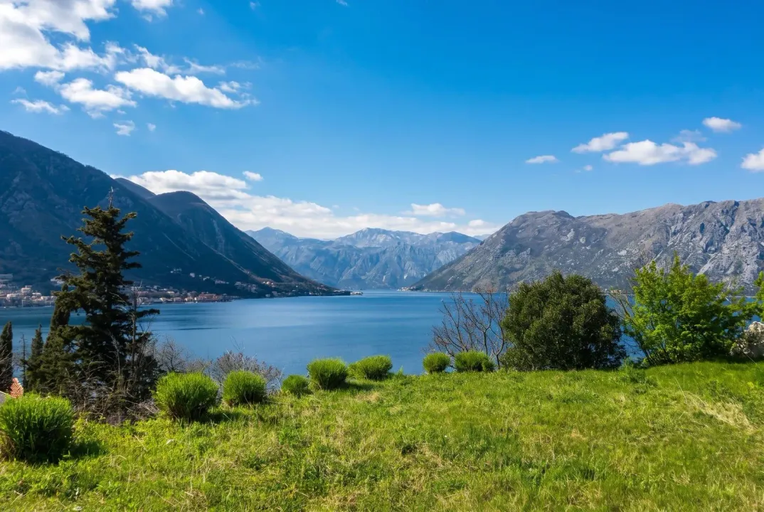 Prodaja, plac, 2733m², Dobrota, Kotor