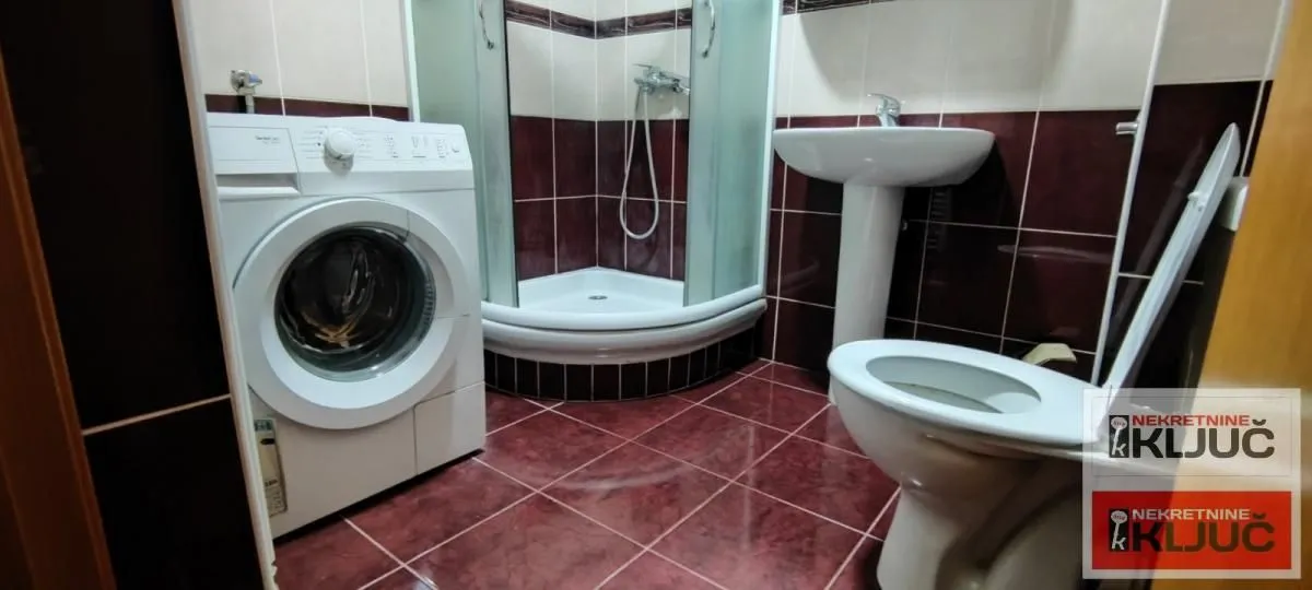 Izdavanje, garsonjera, 31m², Bulevar Oslobodjenja, Novi Sad Sve Podlokacije