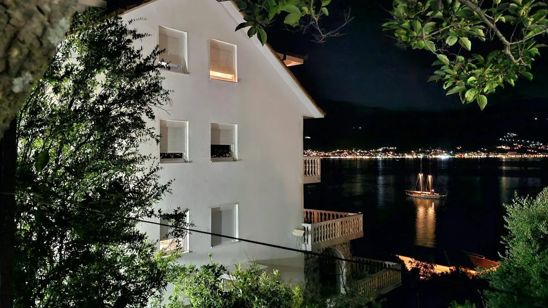 Prodaja, kuća, 300m², Tivat, Crna Gora