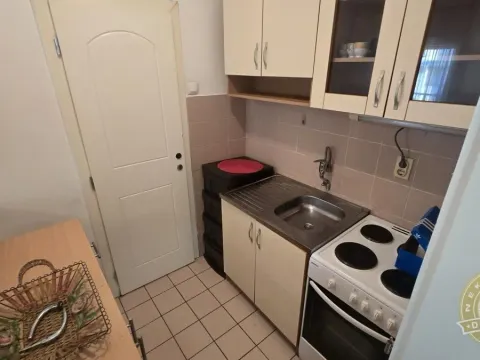 Izdavanje, jednosoban stan, 32m², Grbavica, Novi Sad Sve Podlokacije - image 4