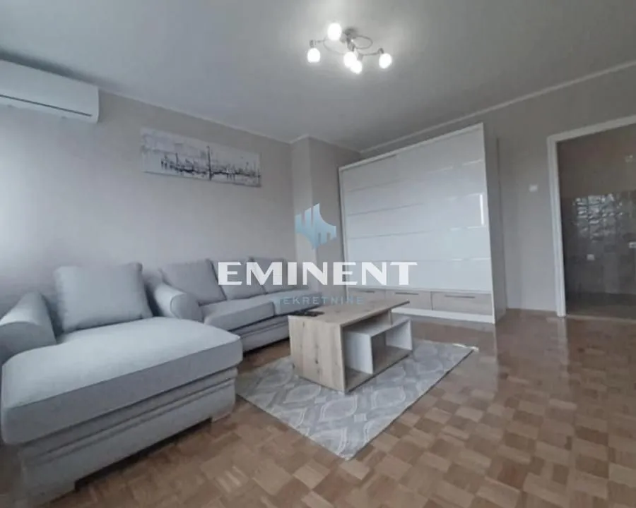 Izdavanje, stan, 40m², Novi Beograd Sve Podlokacije, Beograd