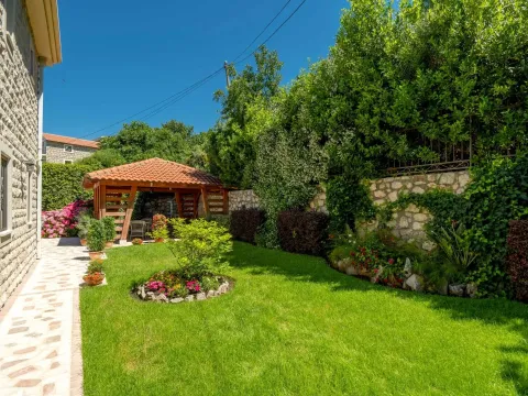 Prodaja, kuća, 317m², Reževići, Budva - image 32