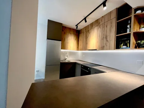 Rent, two bedroom apartment, 60m², Mažina, Tivat - image 5