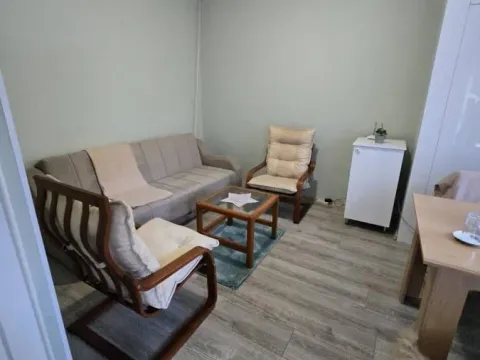 Izdavanje, garsonjera, 28m², Sajmište, Novi Sad - image 5