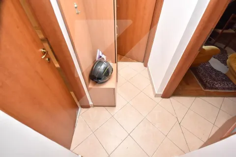 Rent, one bedroom apartment, 33m², Preko Morače, Podgorica - image 6