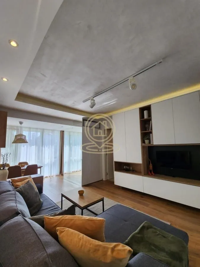Izdavanje, dvosoban stan, 35m², Kluz, Zvezdara Sve Podlokacije