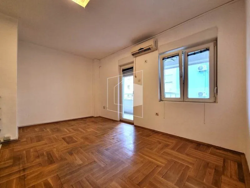 Rent, office space, 65m², Stari Aerodrom, Podgorica
