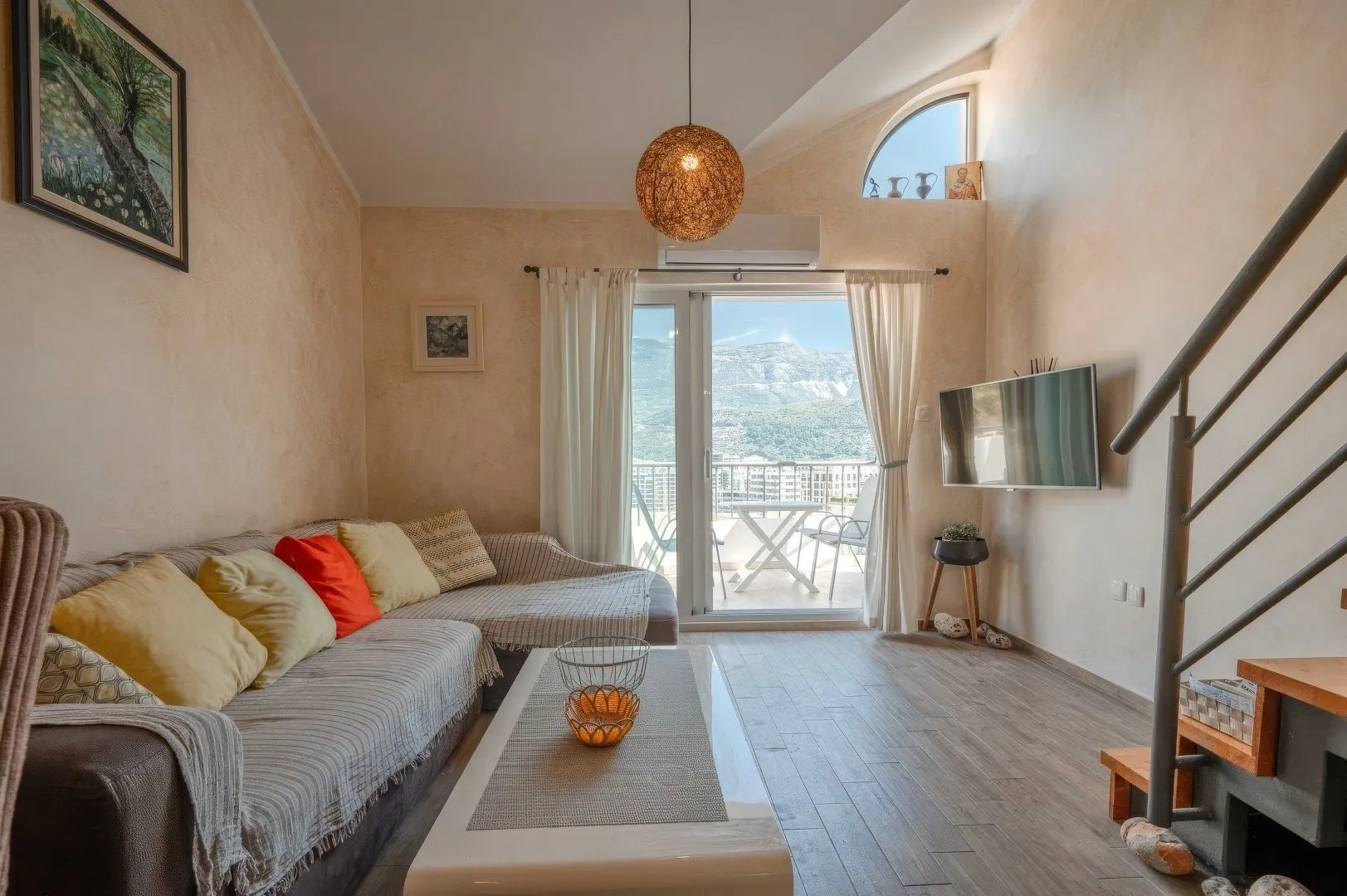 Prodaja, dvosoban stan, 73m², Gospoština, Budva