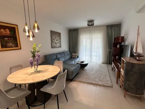 Rent, two bedroom apartment, 70m², Kava, Tivat - image 1