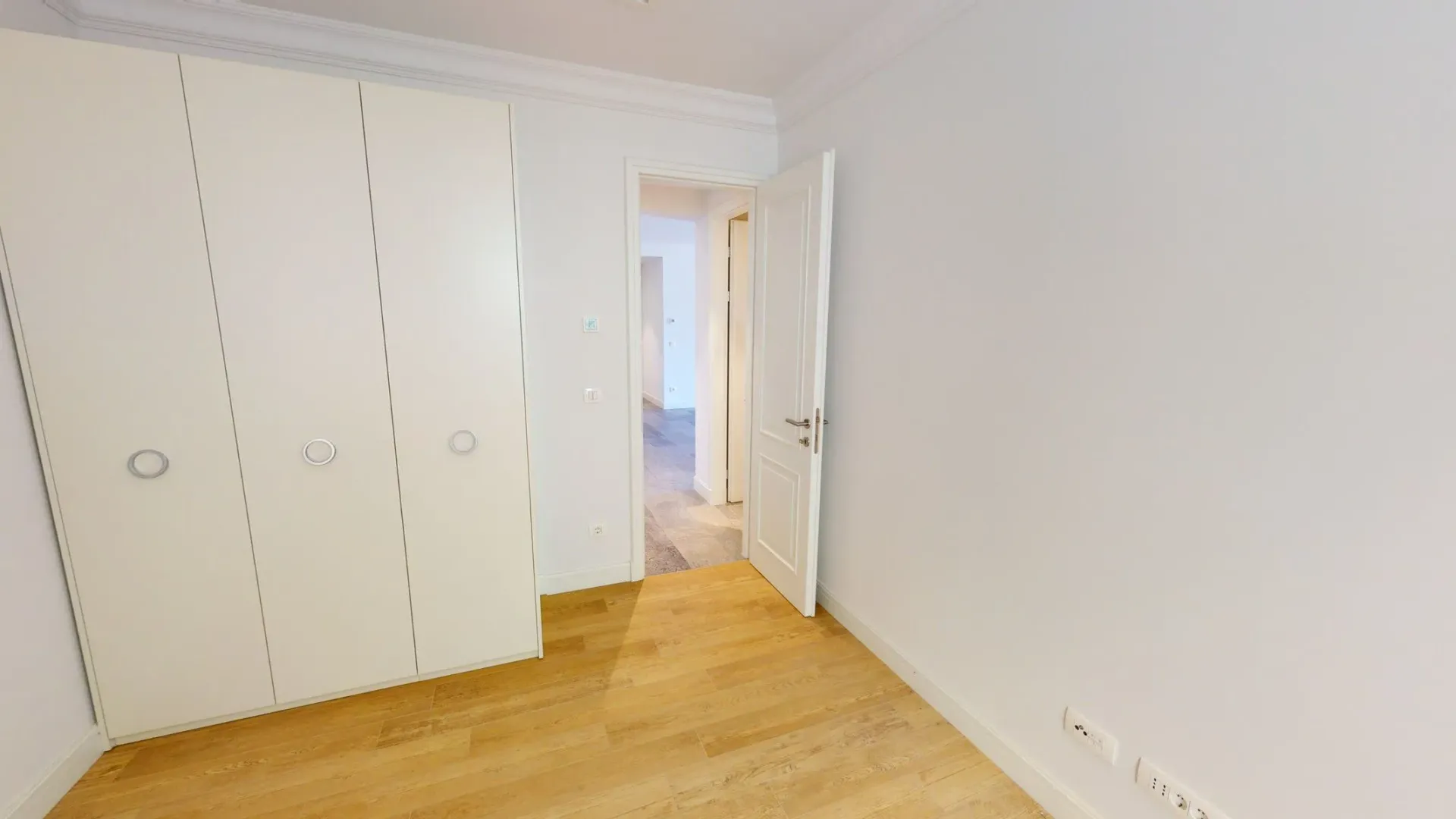 Sale, two bedroom apartment, 124m², Kotor, Crna Gora