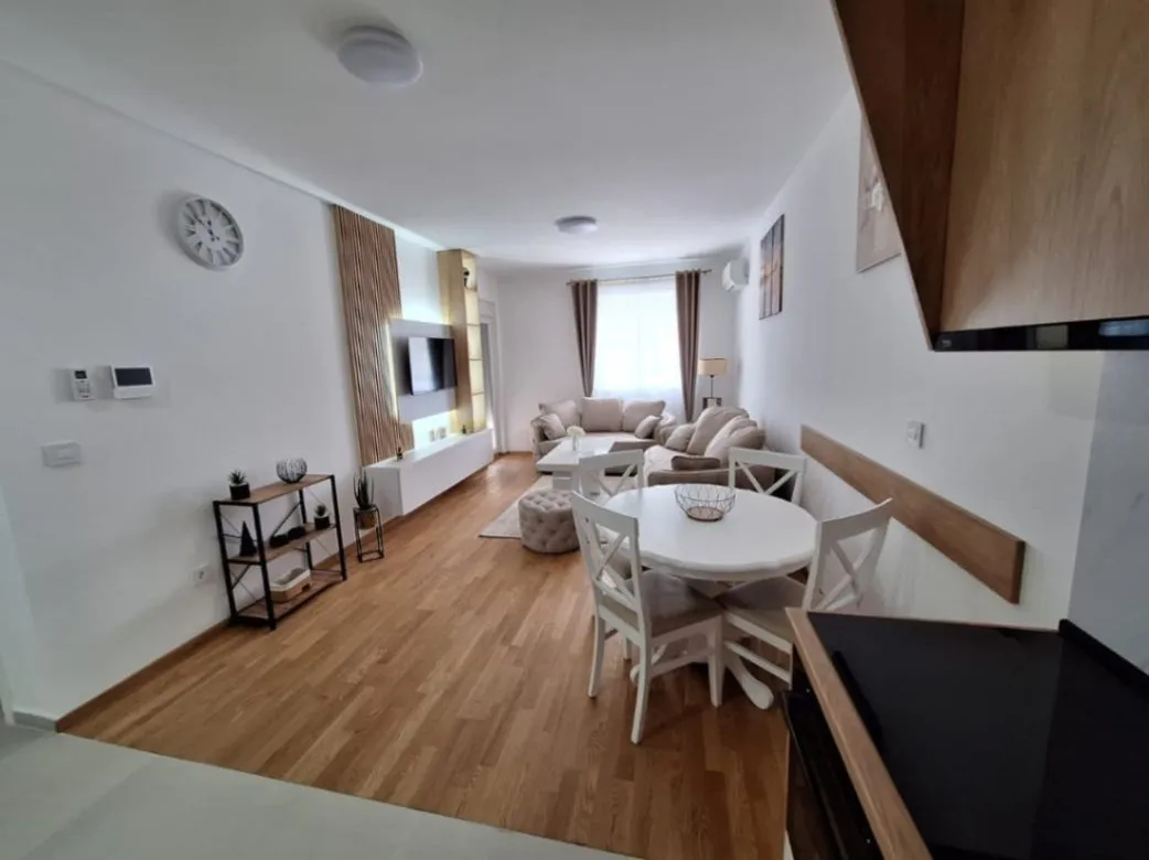 Rent, one bedroom apartment, 50m², Stari Aerodrom, Podgorica