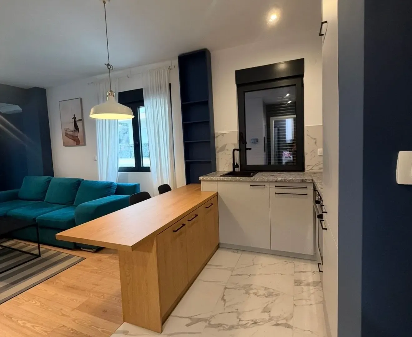 Izdavanje, jednosoban stan, 45m², Bijela, Herceg Novi