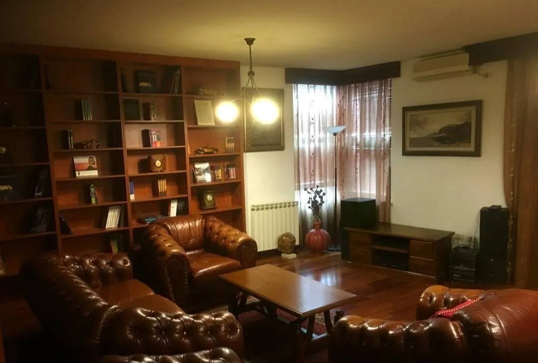 Prodaja, trosoban stan, 130m², Gorica C, Podgorica