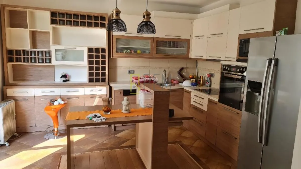 Izdavanje, jednosoban stan, 54m², Preko Morače, Podgorica