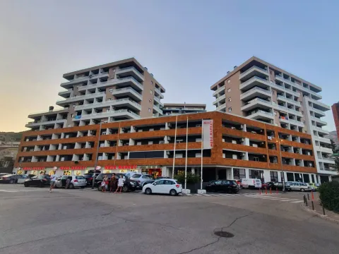 Rent, one bedroom apartment, 42m², Centar, Budva - image 7