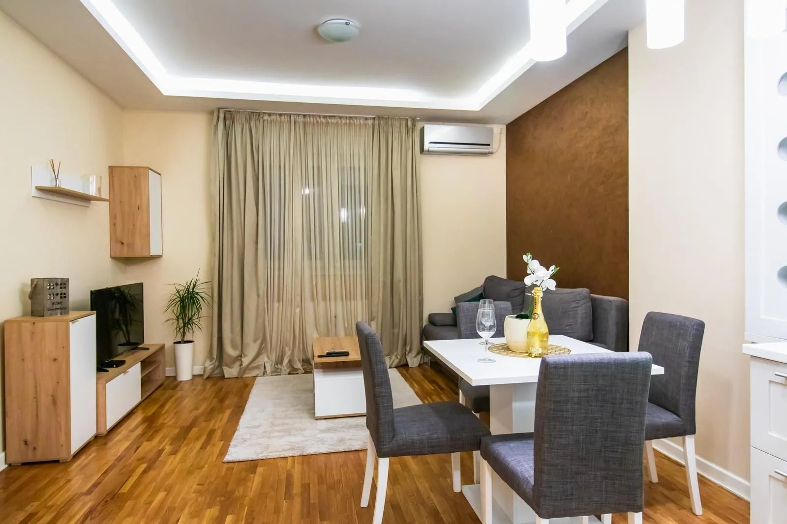 Prodaja, dvosoban stan, 58m², Centar Sve Podlokacije, Beograd