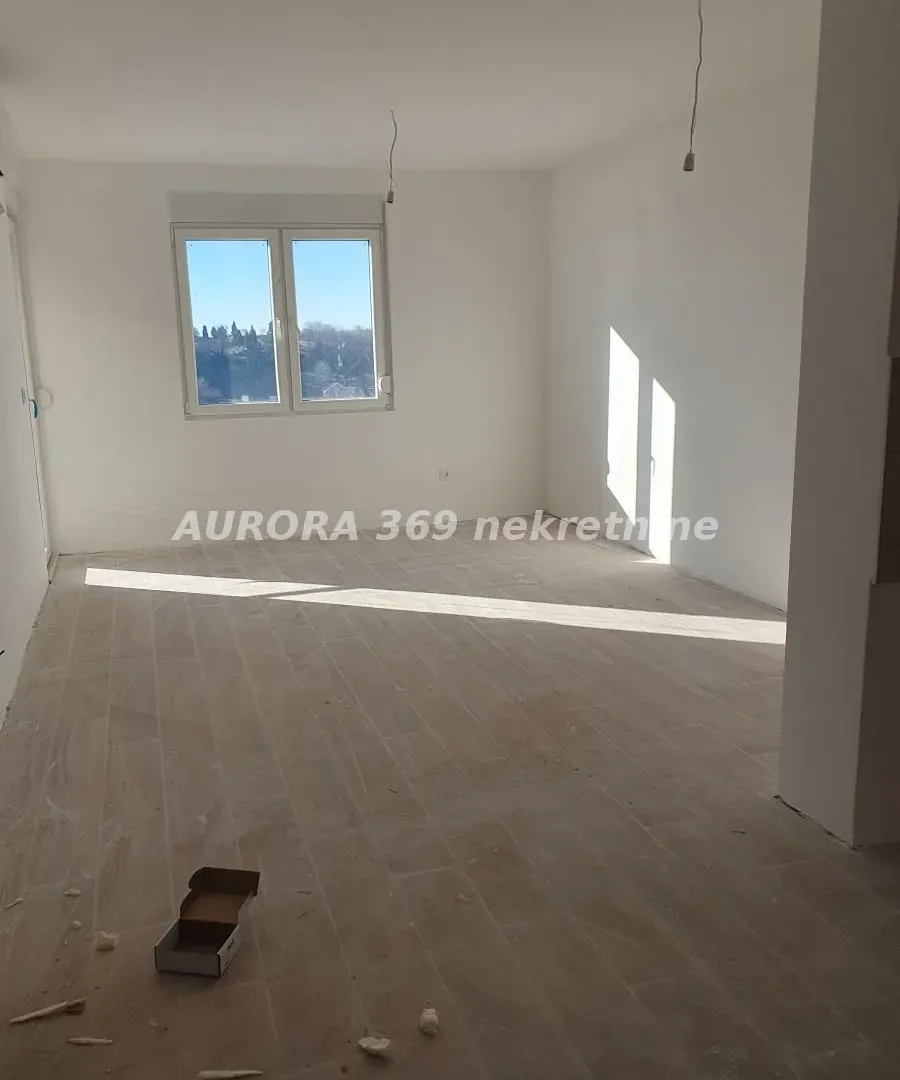 Prodaja, dvosoban stan, 53m², Irig, Srbija