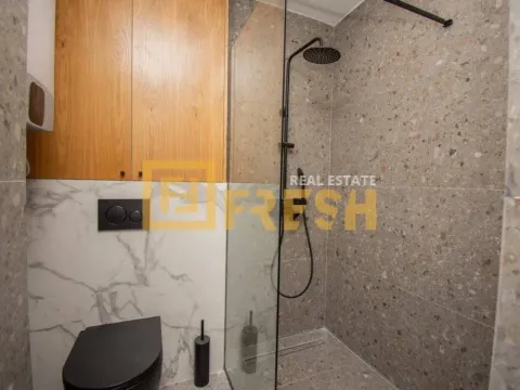 Izdavanje, dvosoban stan, 74m², Centar, Podgorica - image 14