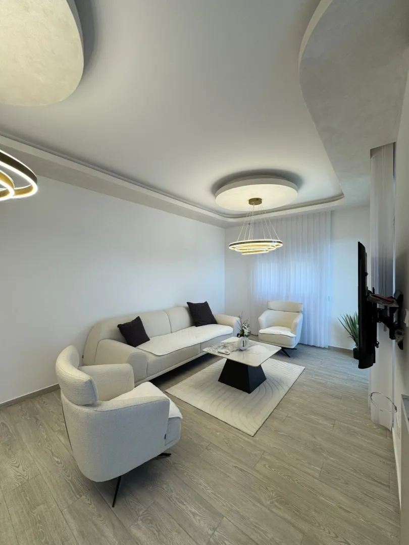 Rent, two bedroom apartment, 74m², Bečići, Budva