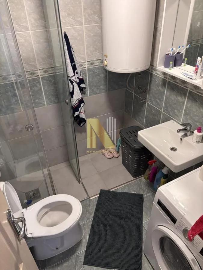 Prodaja, trosoban stan, 48m², Adamovićevo Naselje, Novi Sad Sve Podlokacije