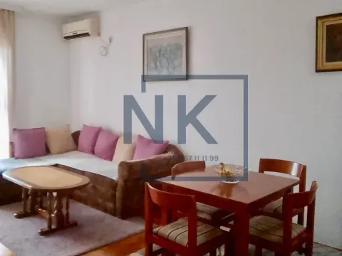 Izdavanje, jednosoban stan, 47m², Stari Aerodrom, Podgorica - image 1