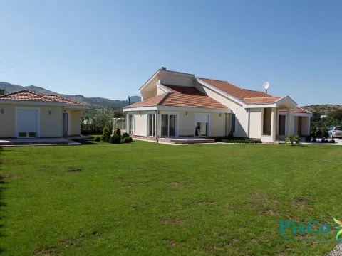 Kuća in Donji Kokoti