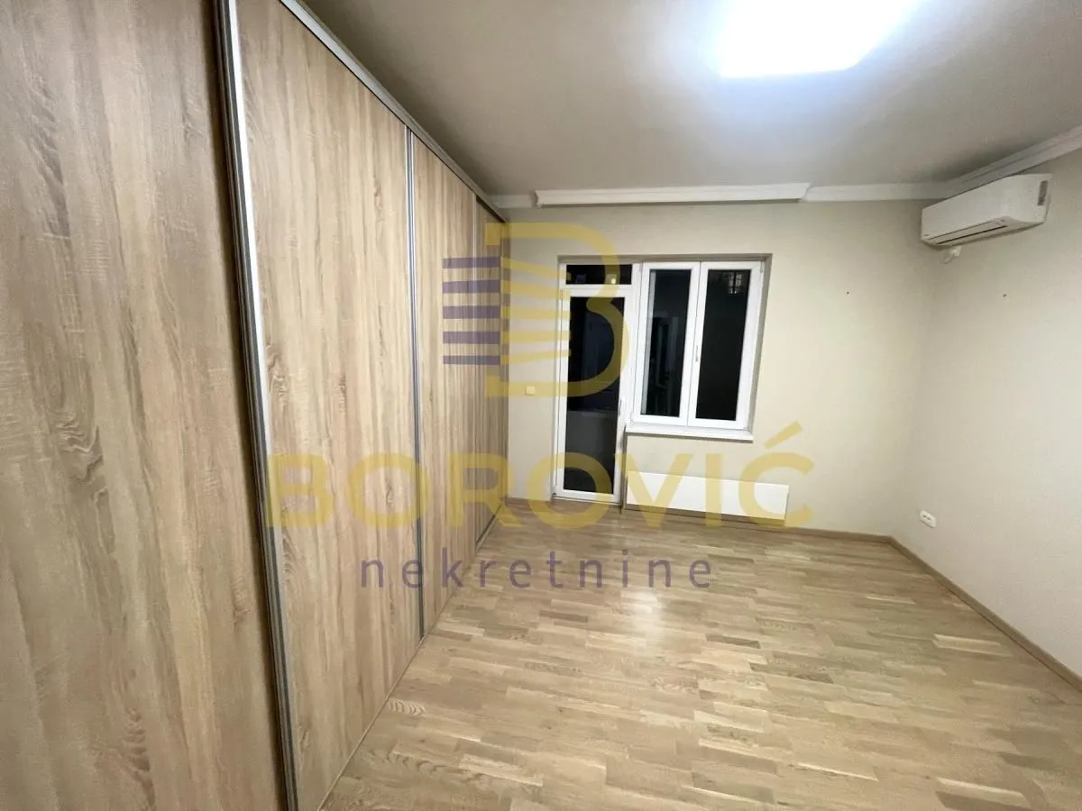Sale, two bedroom apartment, 65m², Stari Grad, Beograd