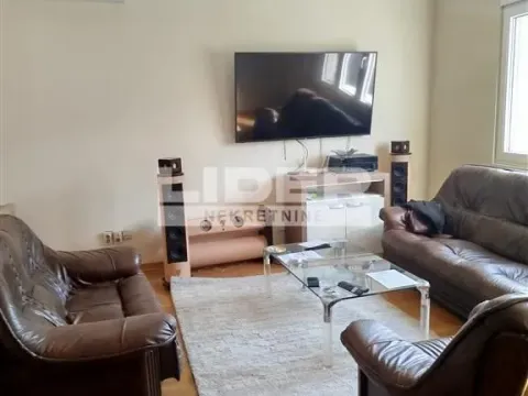 Izdavanje, trosoban stan, 60m², Stari Grad, Beograd - image 5