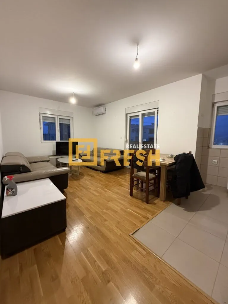 Izdavanje, dvosoban stan, 57m², Tuški Put, Podgorica