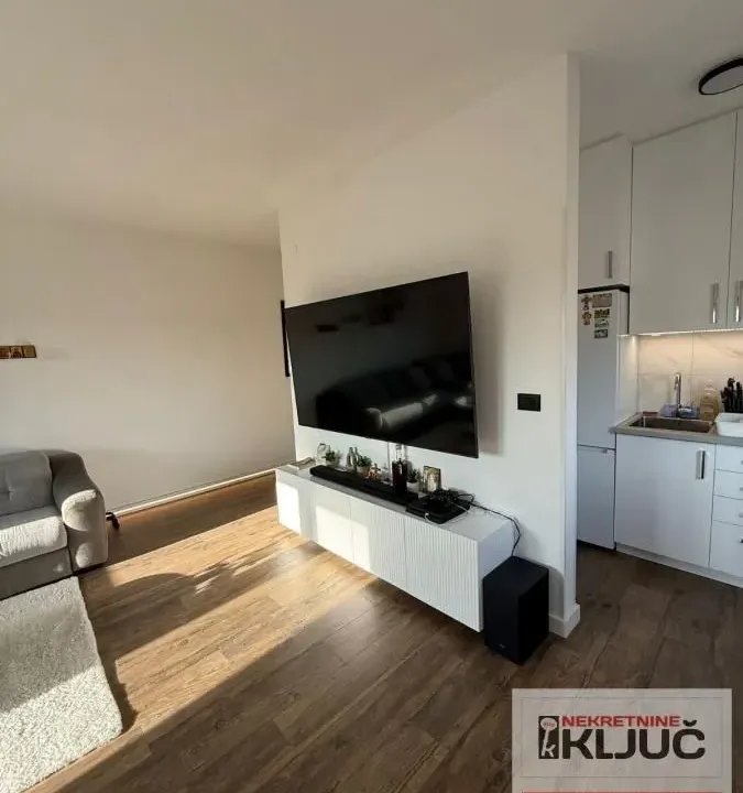 Prodaja, četvorosoban stan, 87m², Veternička rampa, Novi Sad Sve Podlokacije