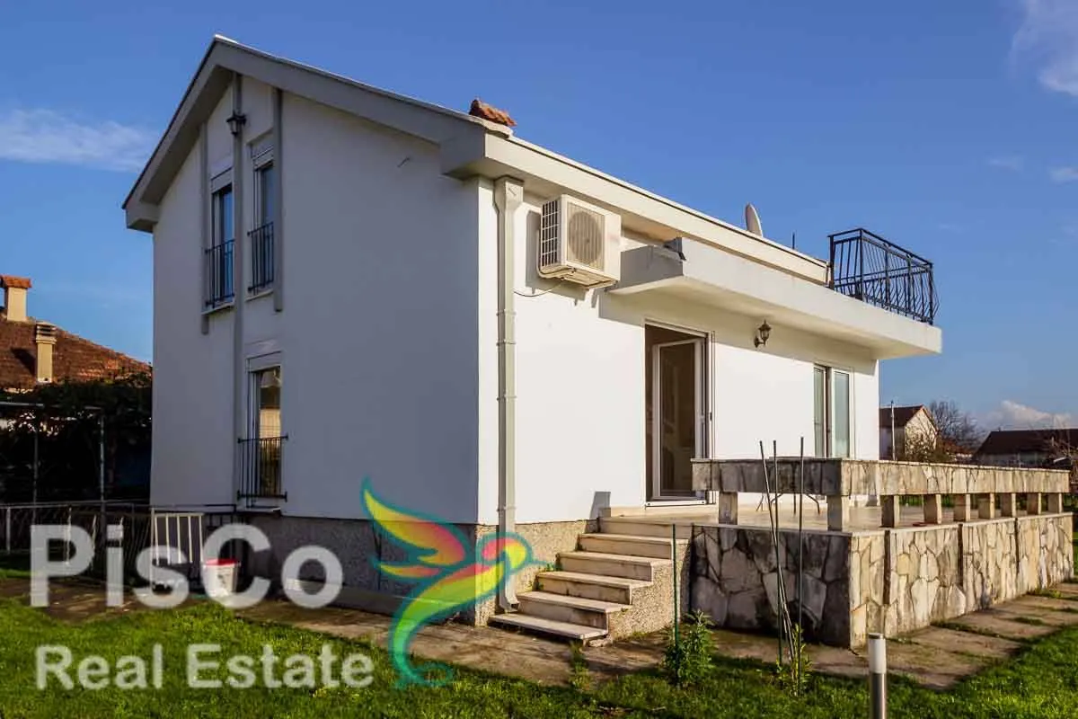 Izdavanje, kuća, 100m², Gornja Gorica, Podgorica