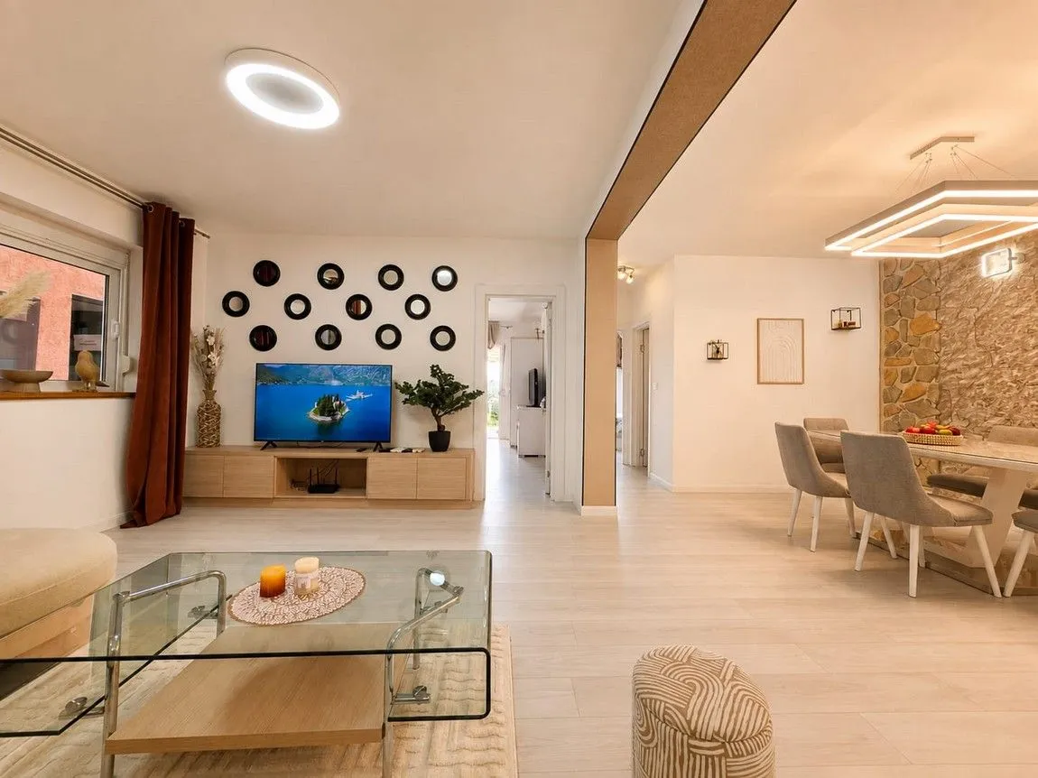 Sale, two bedroom apartment, 99m², Petrovac, Budva