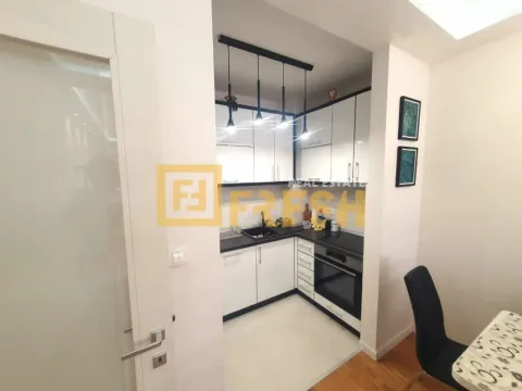 Izdavanje, dvosoban stan, 65m², City Kvart, Podgorica - image 3