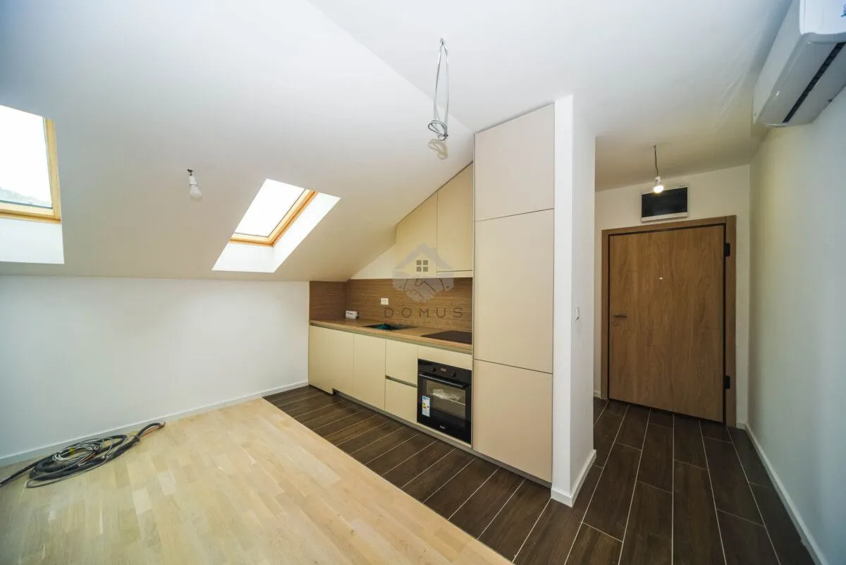 Prodaja, jednosoban stan, 50m², Tološi, Podgorica