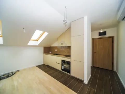 Prodaja, jednosoban stan, 50m², Tološi, Podgorica - image 2