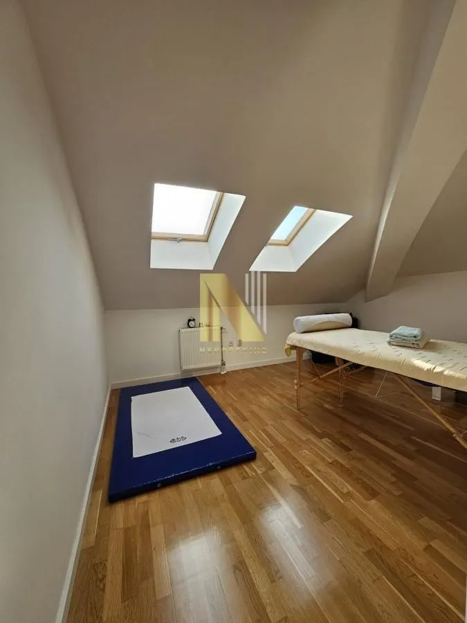 Prodaja, trosoban stan, 99m², Novo naselje, Novi Sad