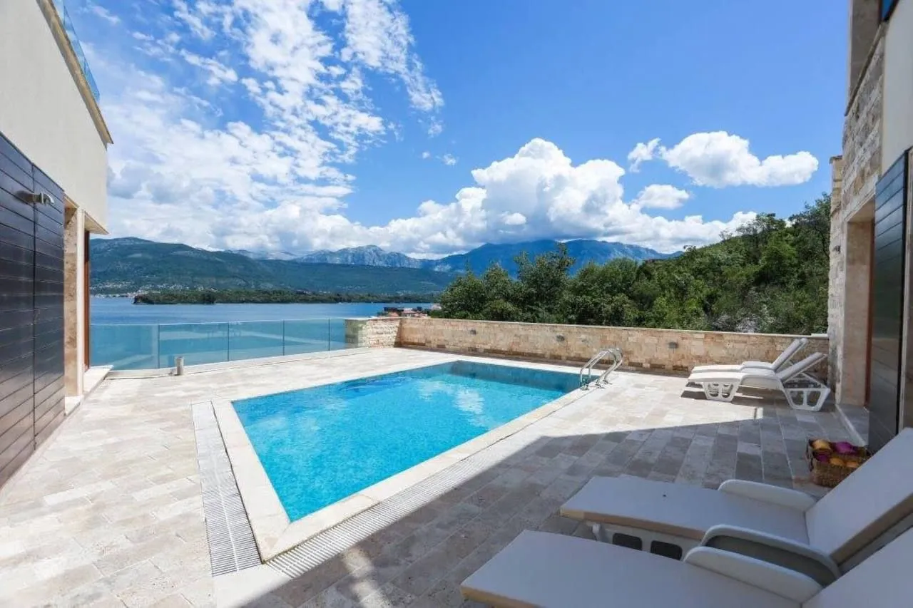 Sale, house, 517m², Krašići, Tivat