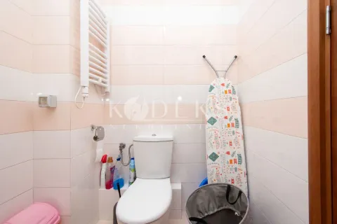 Rent, one bedroom apartment, 44m², Stari Aerodrom, Podgorica - image 10