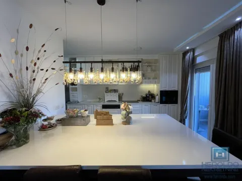 Prodaja, četvorosoban stan, 164m², Centar, Jagodina - image 5