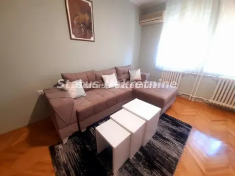 Izdavanje, garsonjera, 25m², Bulevar Oslobodjenja, Novi Sad Sve Podlokacije - image 2